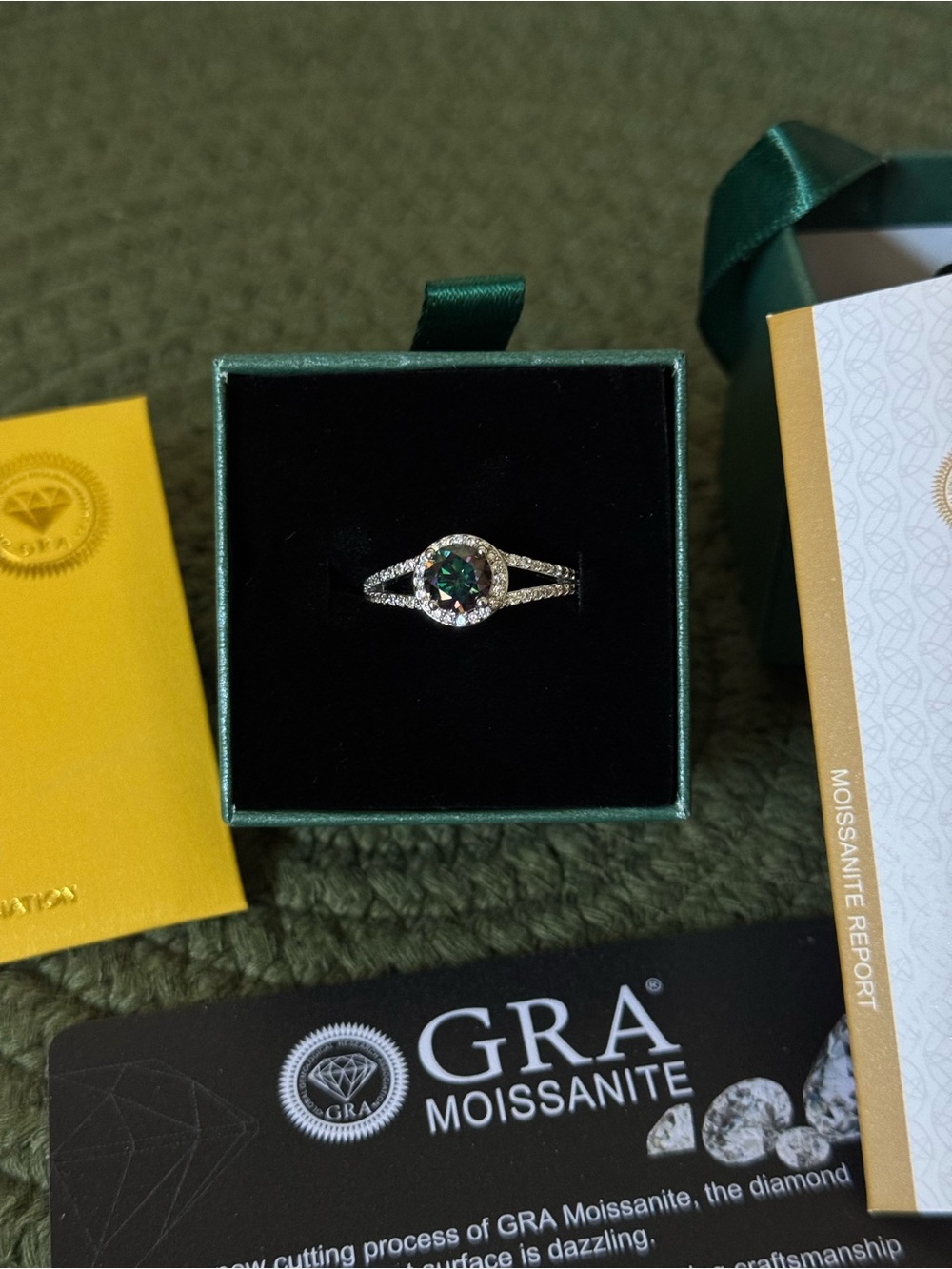 1 Carat Moissanite Green Purple blue GRA Certified Engagement ring - Size 10 - Picture 4 of 9